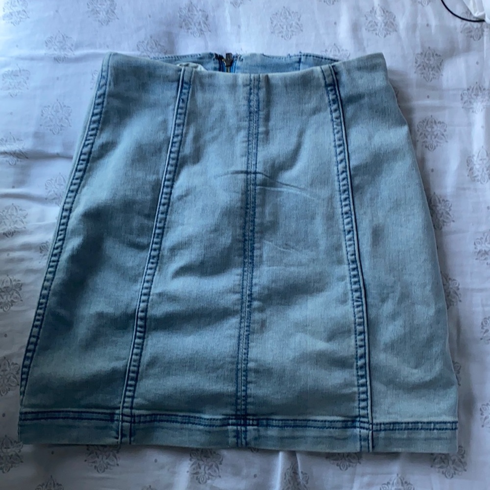 Free people NWOT denim skirt size 0